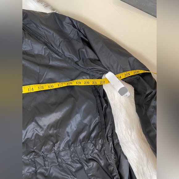 Athleta Mountain Summit Primaloft Women's Black Lightweight Parka - Picture 7 of 15